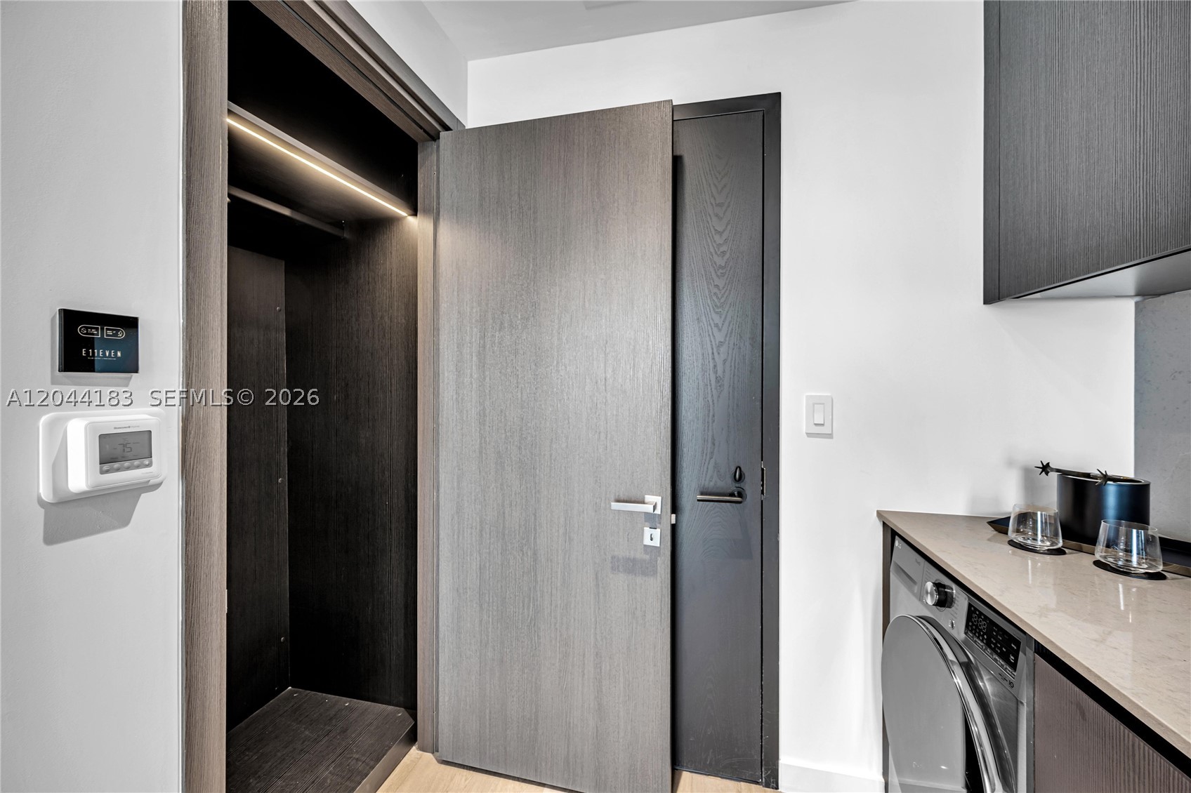 image E11EVEN Hotel & Residences10