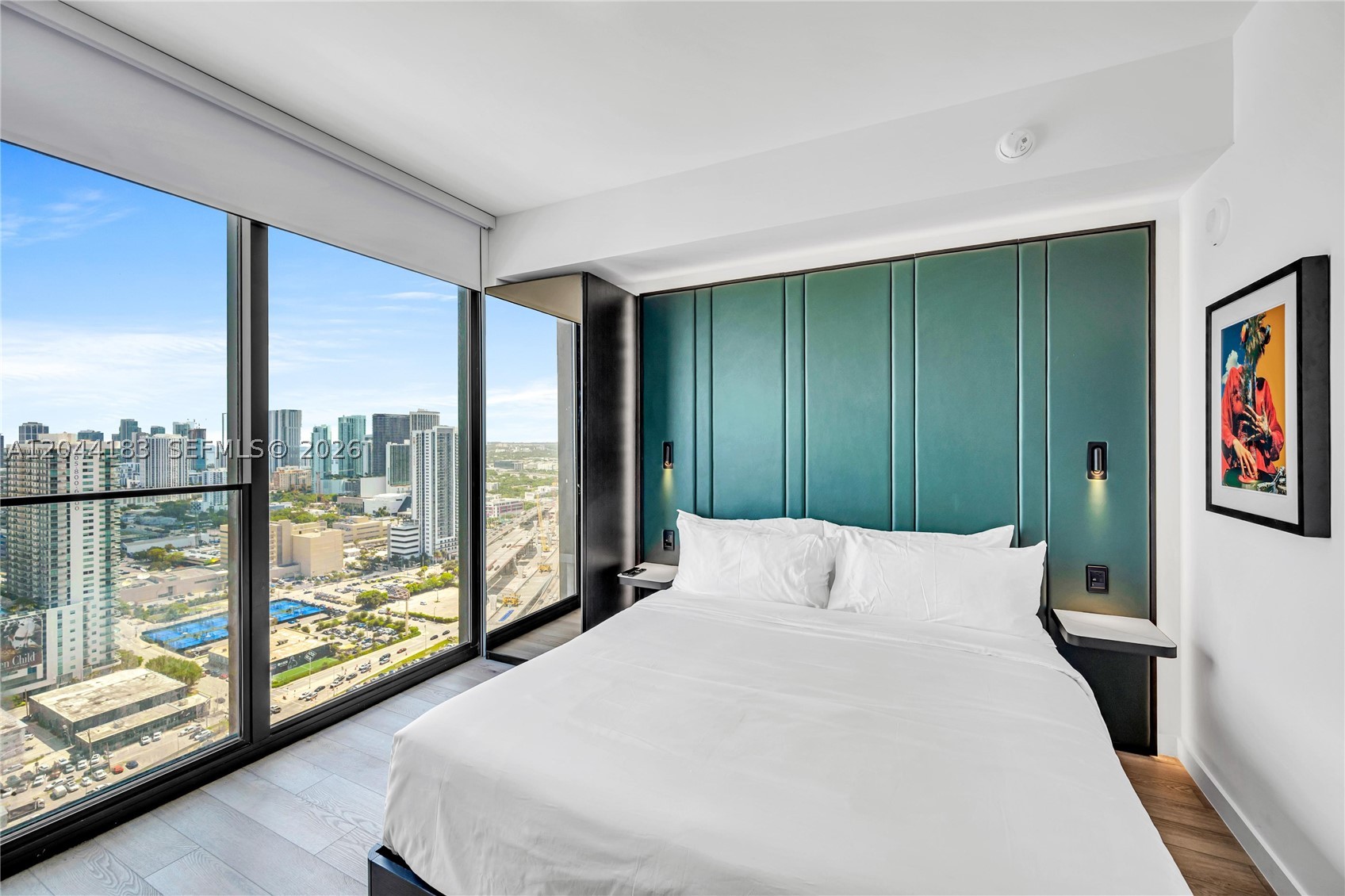 image E11EVEN Hotel & Residences5
