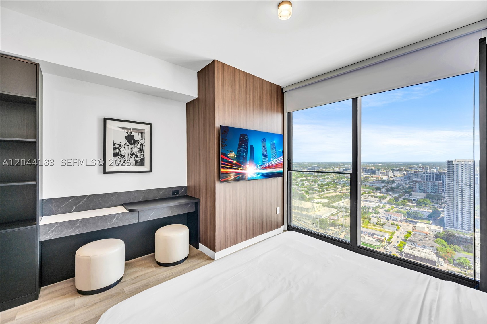 image E11EVEN Hotel & Residences6
