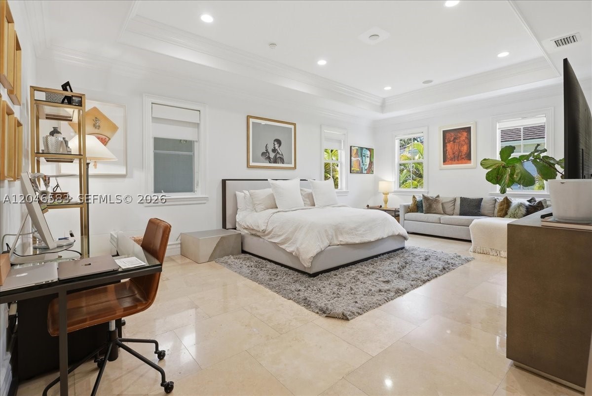 4734 Sunset Dr Miami, FL 33143