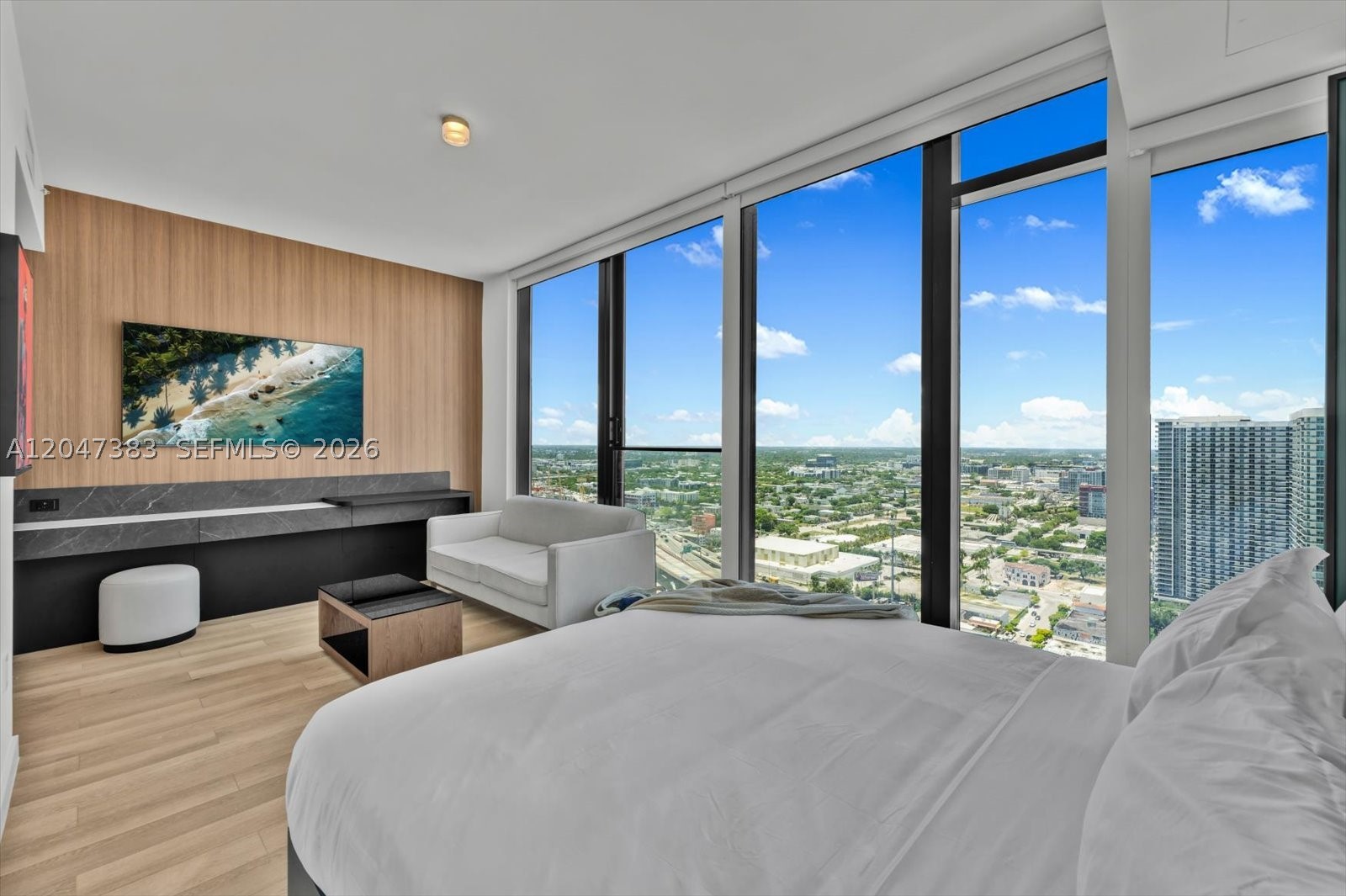 image E11EVEN Hotel & Residences29