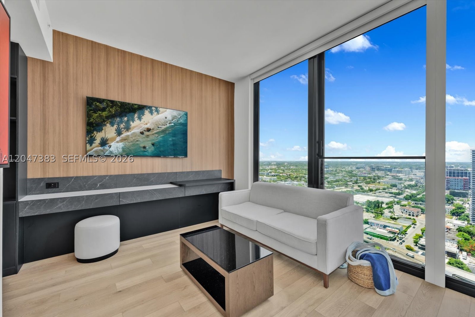 image E11EVEN Hotel & Residences30