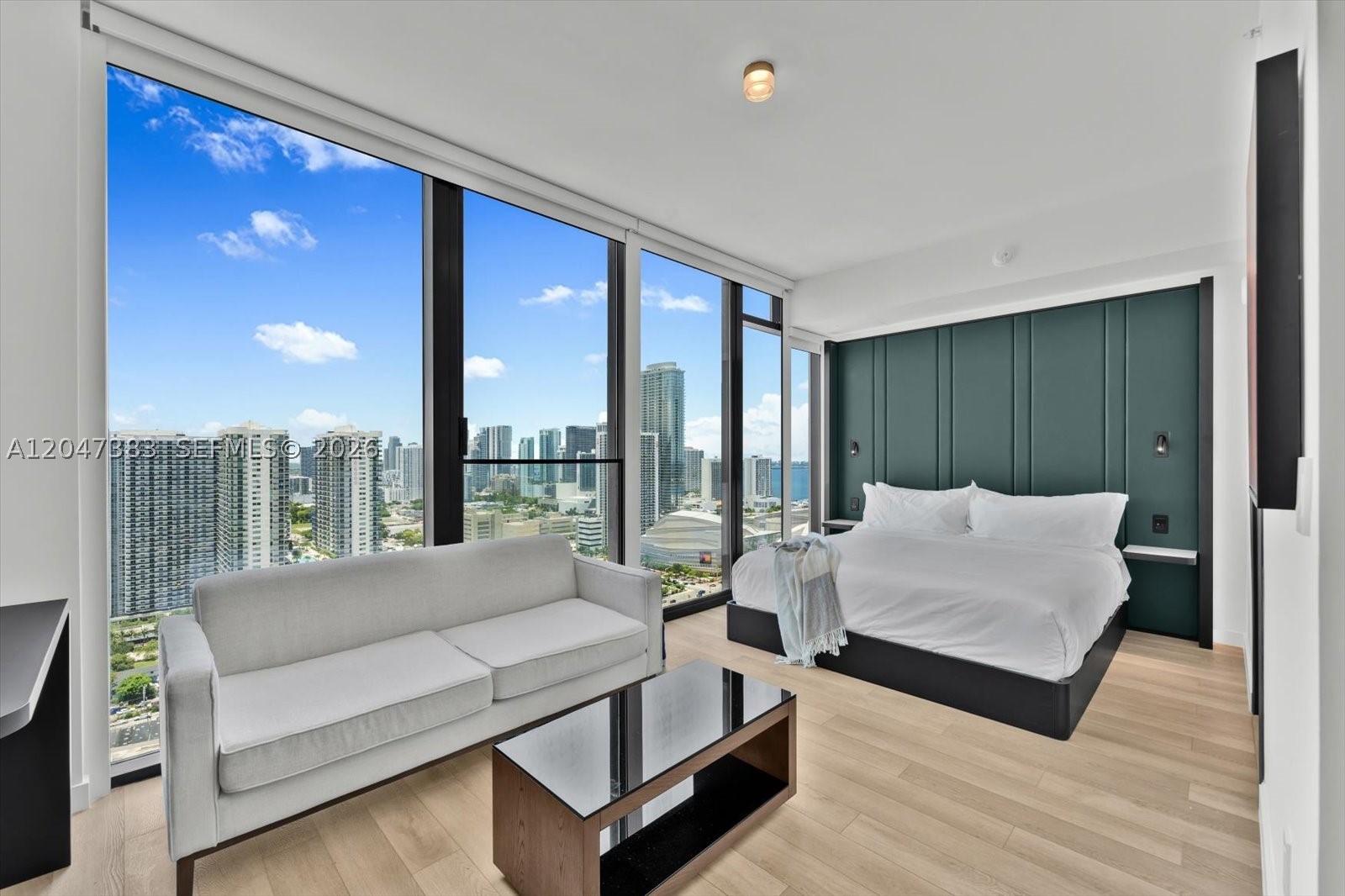 image E11EVEN Hotel & Residences39