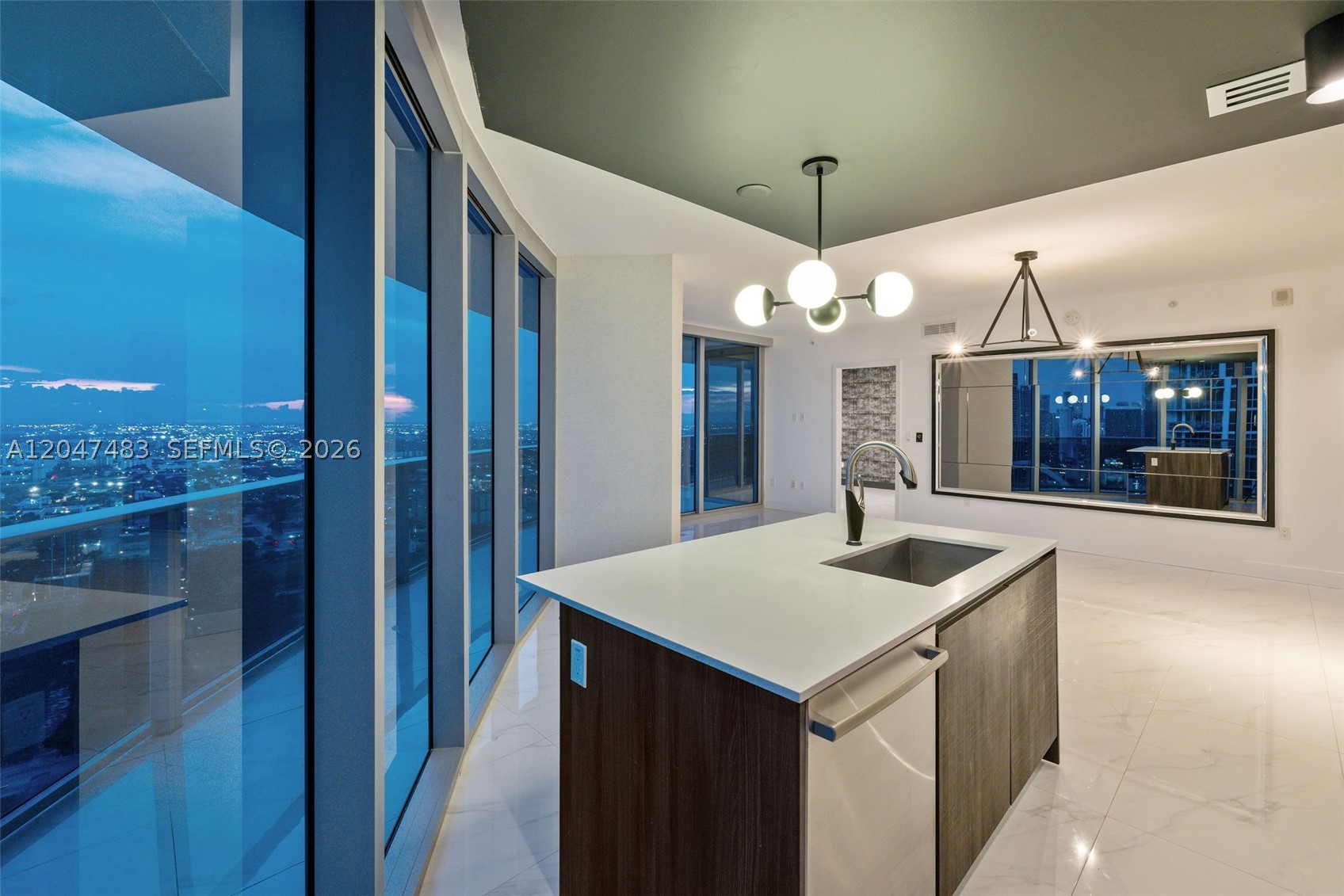 488 NE 18th St #4900 Miami, FL 33132