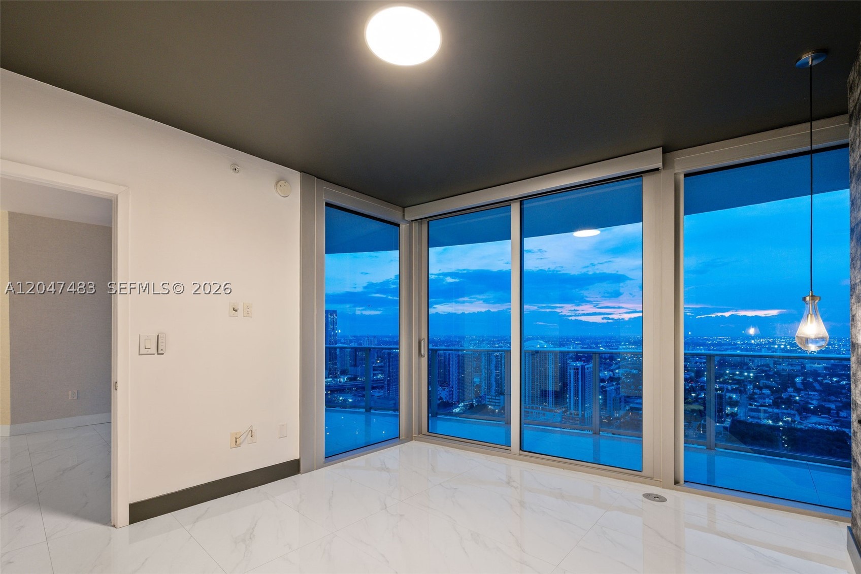 488 NE 18th St #4900 Miami, FL 33132