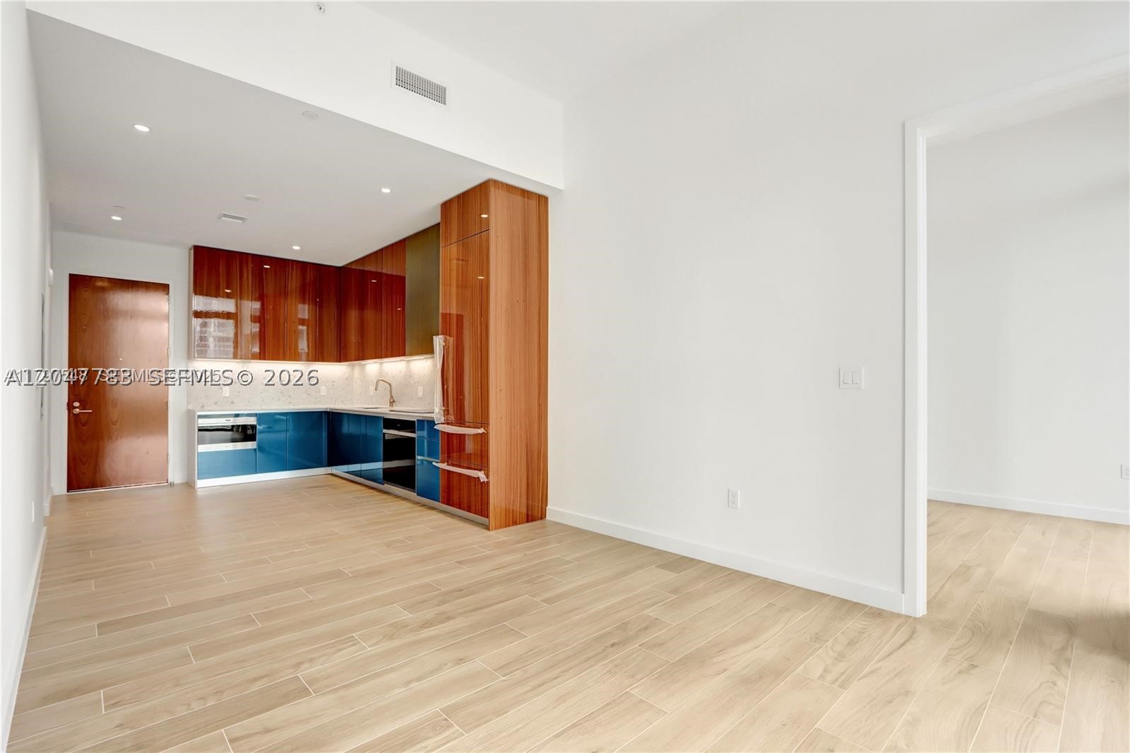 2655 S Bayshore Dr #403 Miami, FL 33133