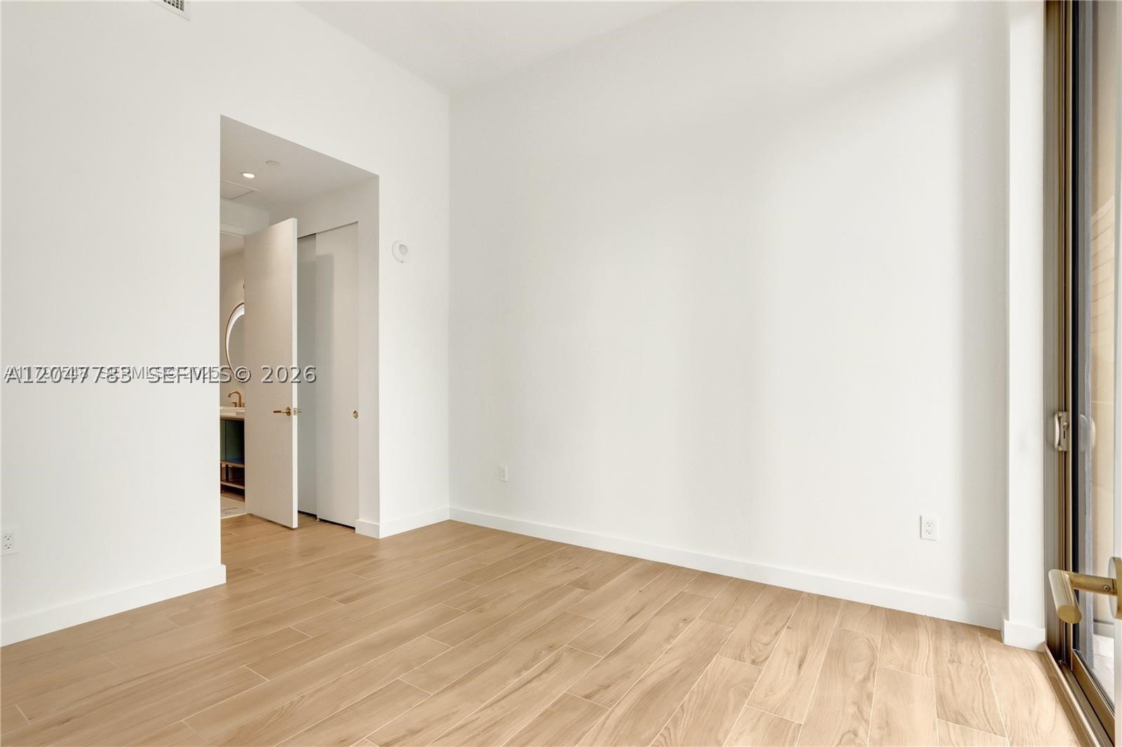 2655 S Bayshore Dr #403 Miami, FL 33133