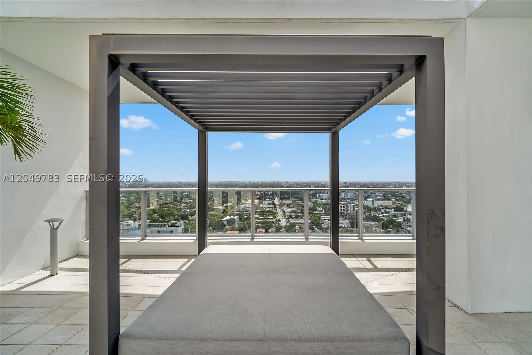 image Brickell Ten43