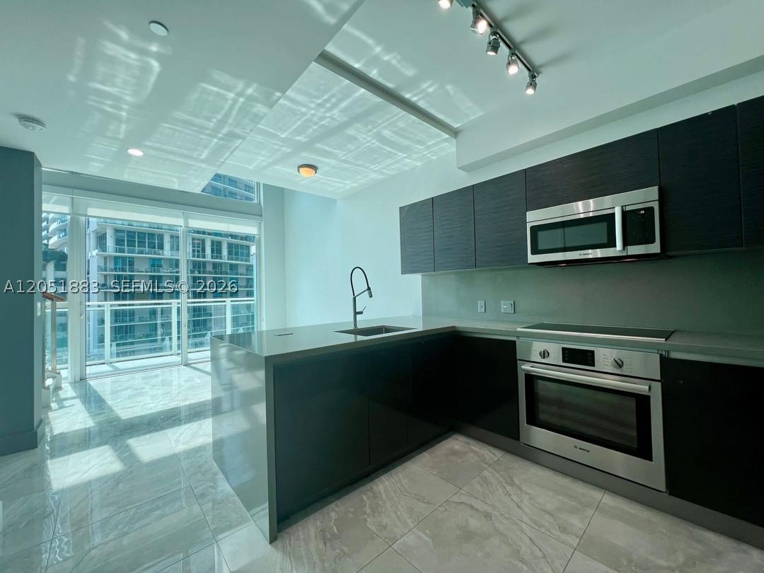 image The Bond on Brickell39