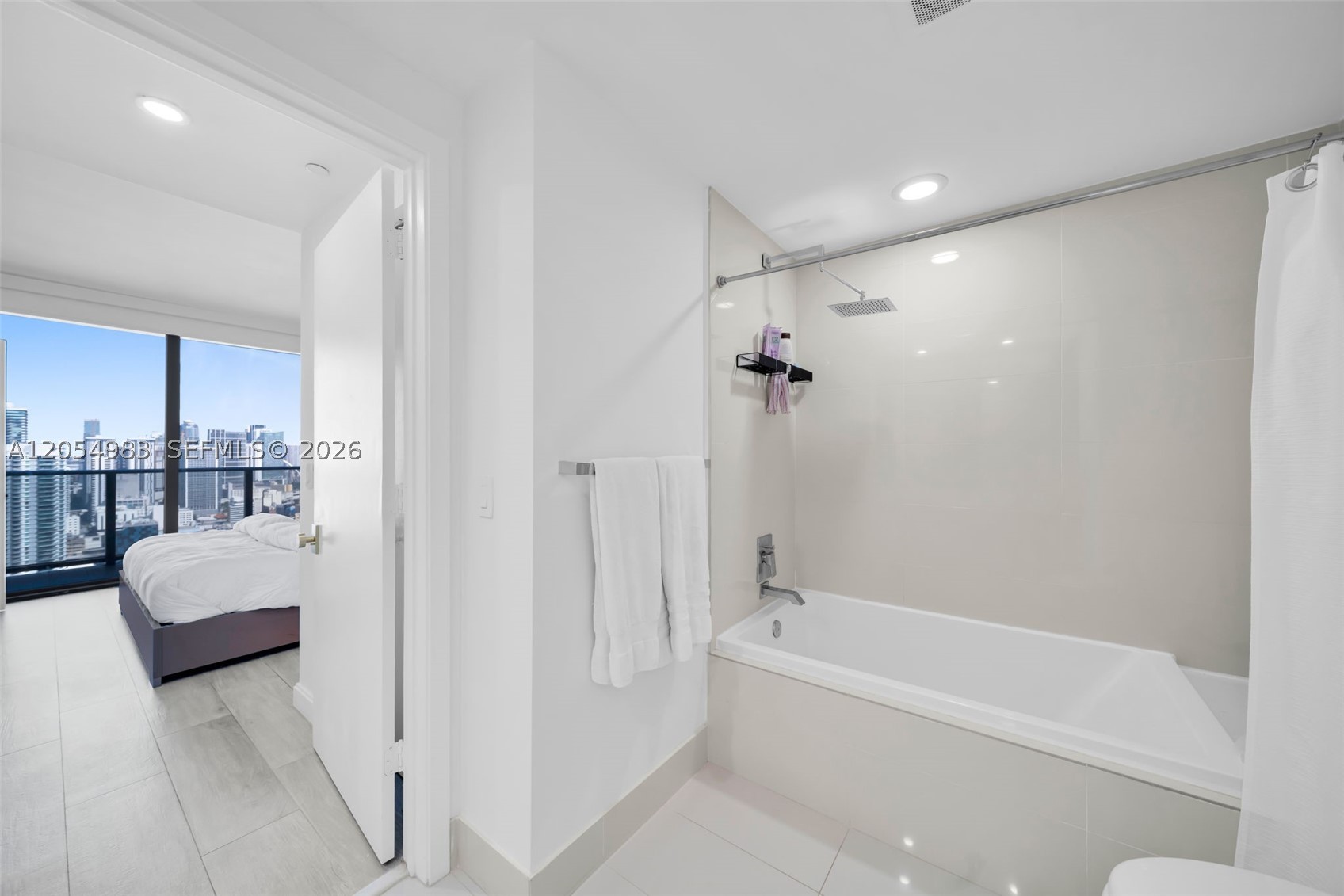 image Brickell Heights East16