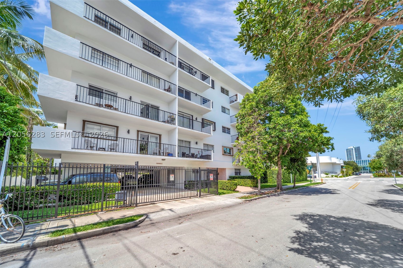 1900 Meridian Ave #303