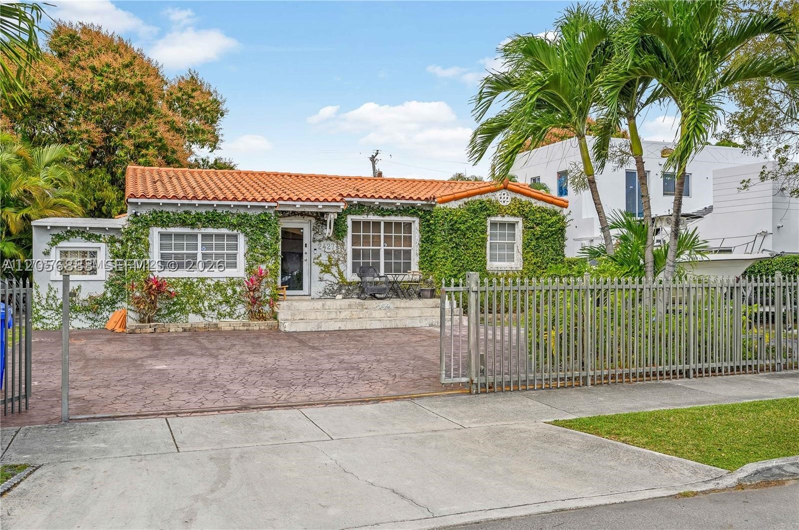 2427 SW 12th St Miami, FL 33135