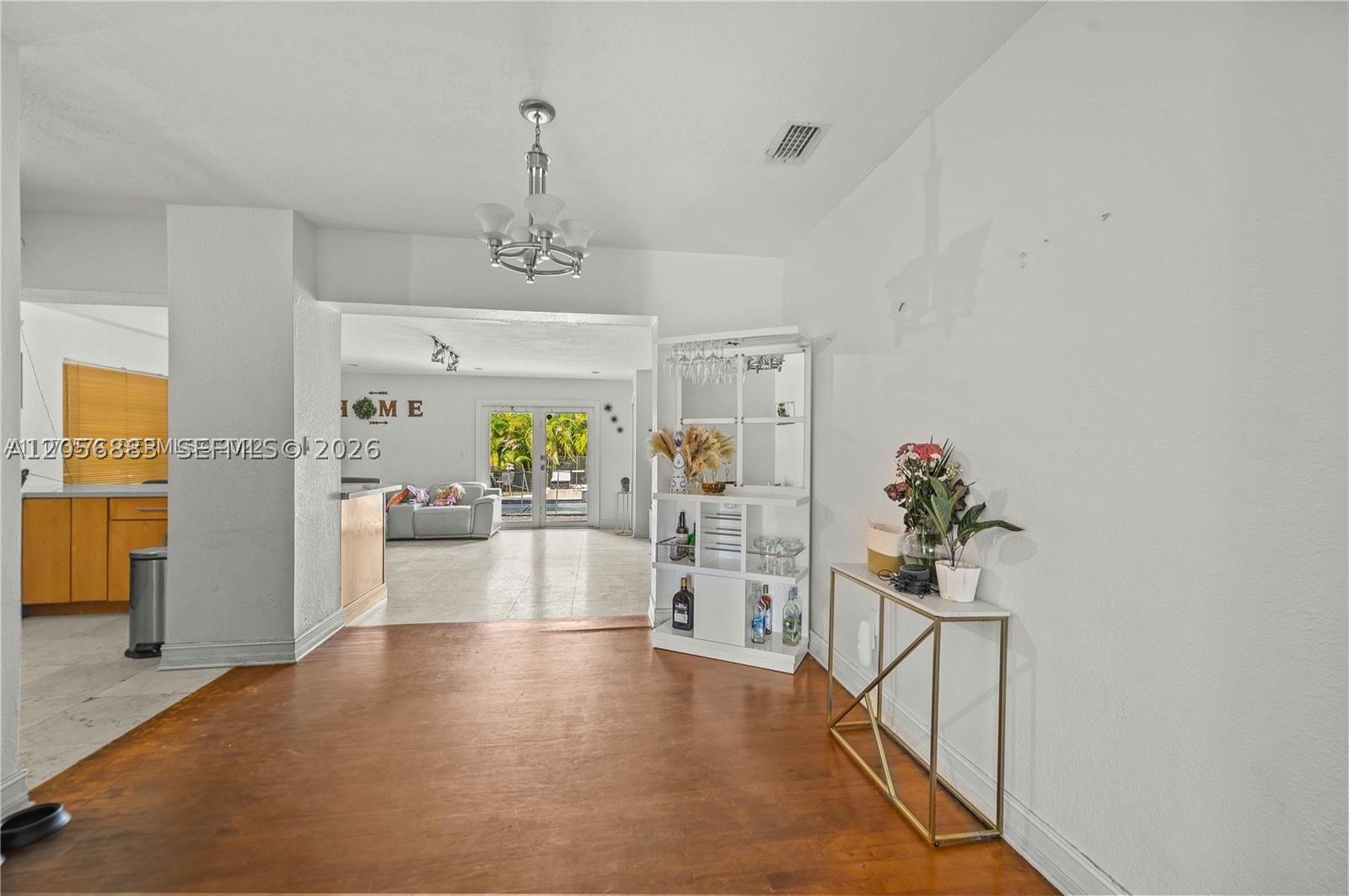 2427 SW 12th St Miami, FL 33135