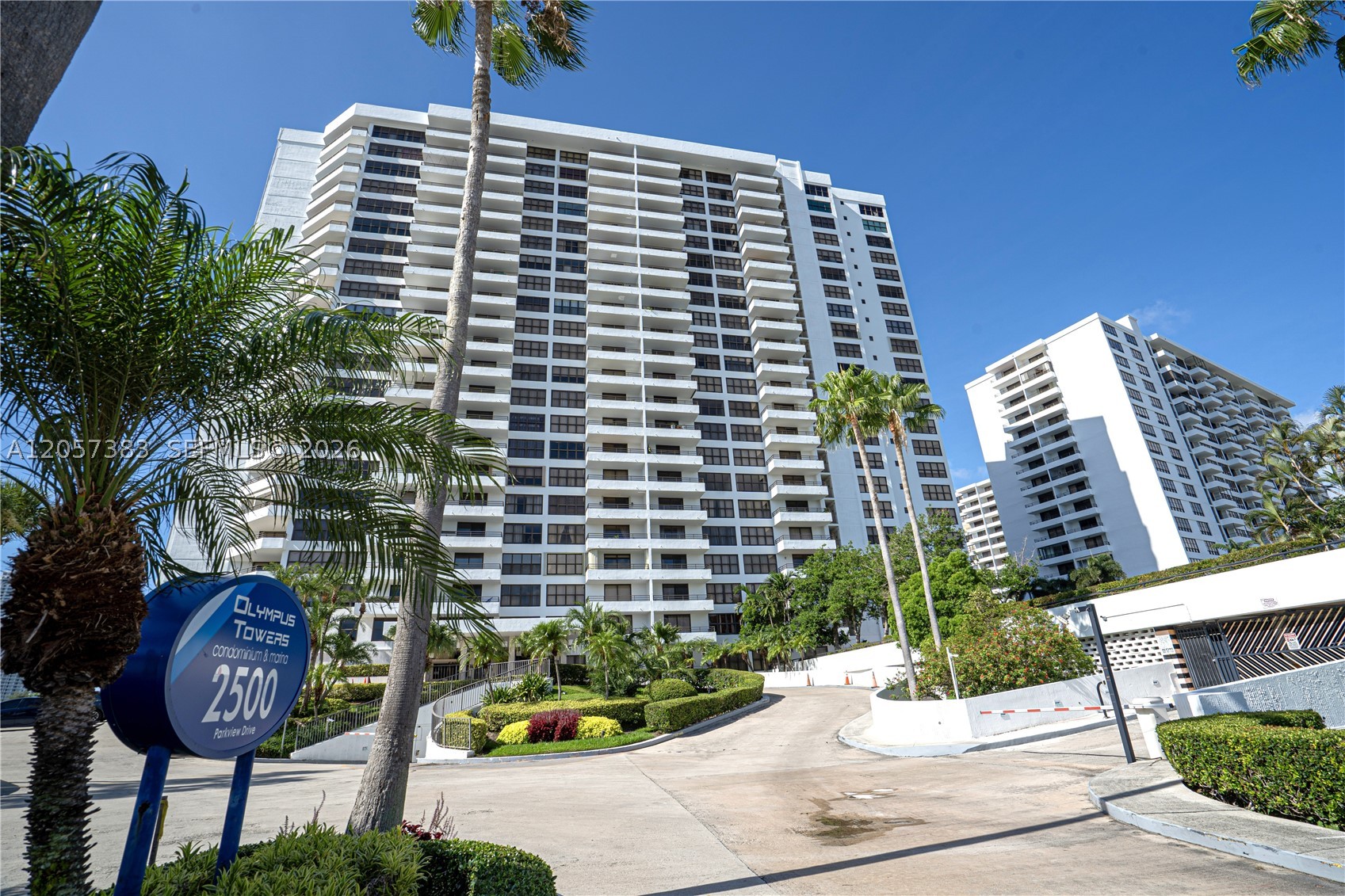 2500 Parkview Dr #616