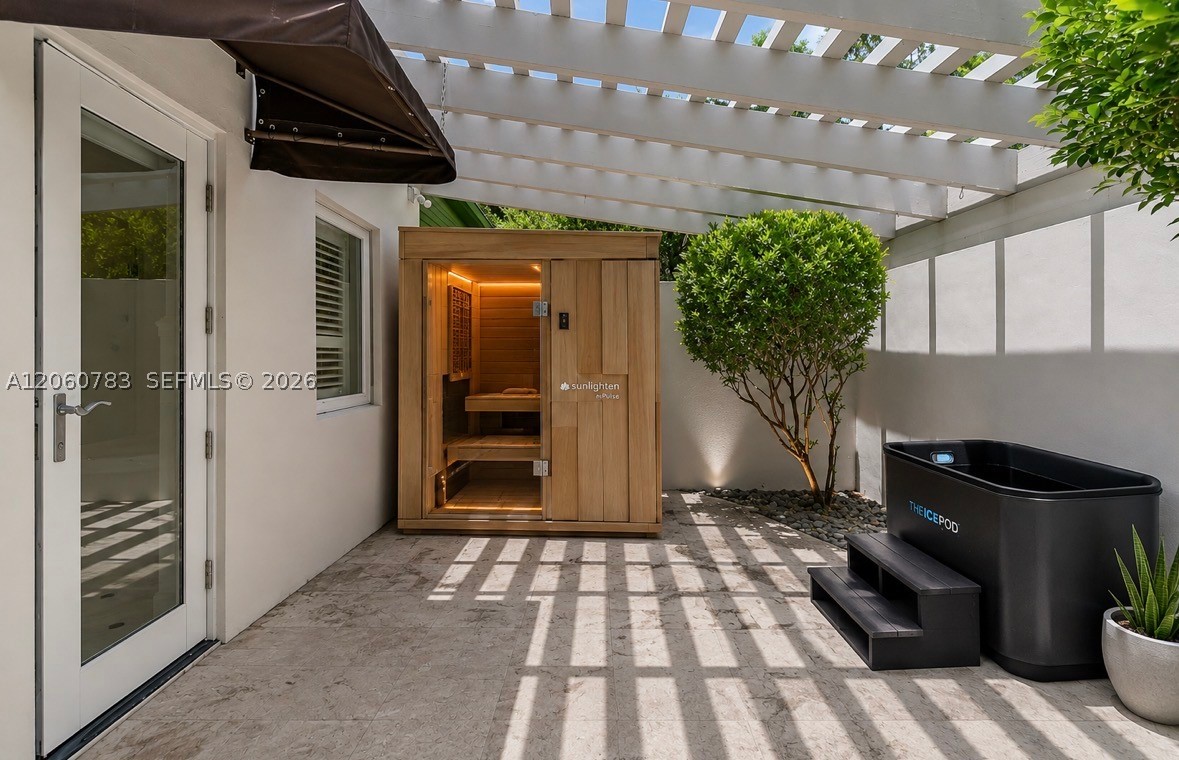 451 Ridge Rd Coral Gables, FL 33143