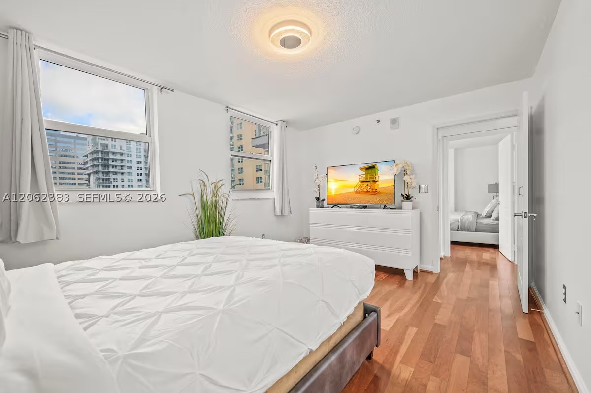 image The Club at Brickell Bay11