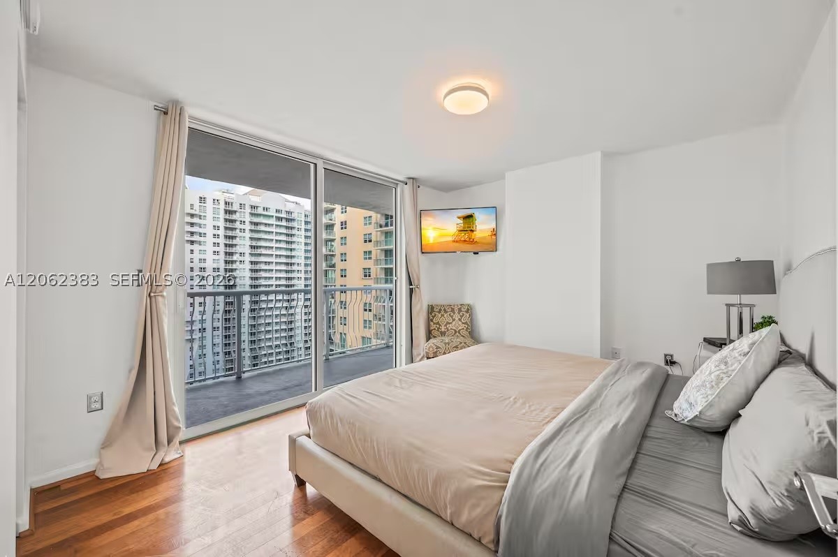 image The Club at Brickell Bay13