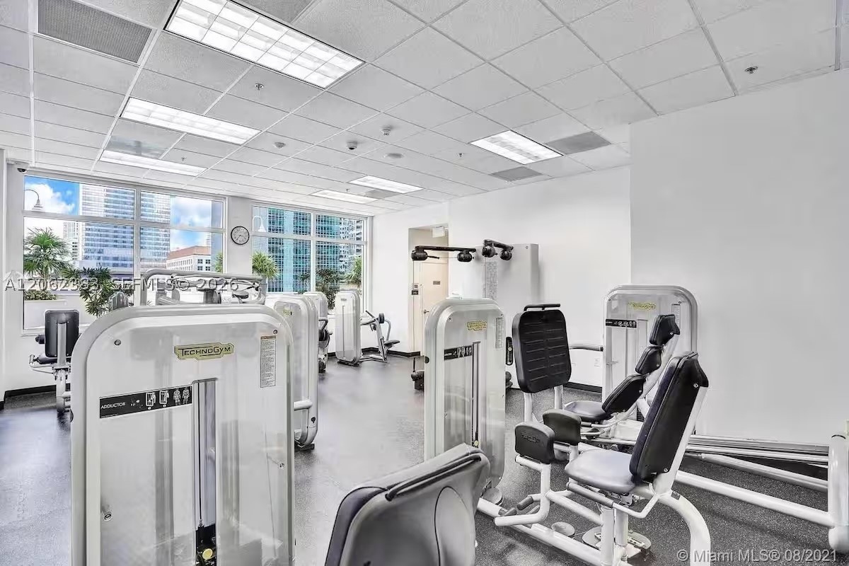 image The Club at Brickell Bay22