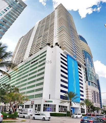 image The Club at Brickell Bay25