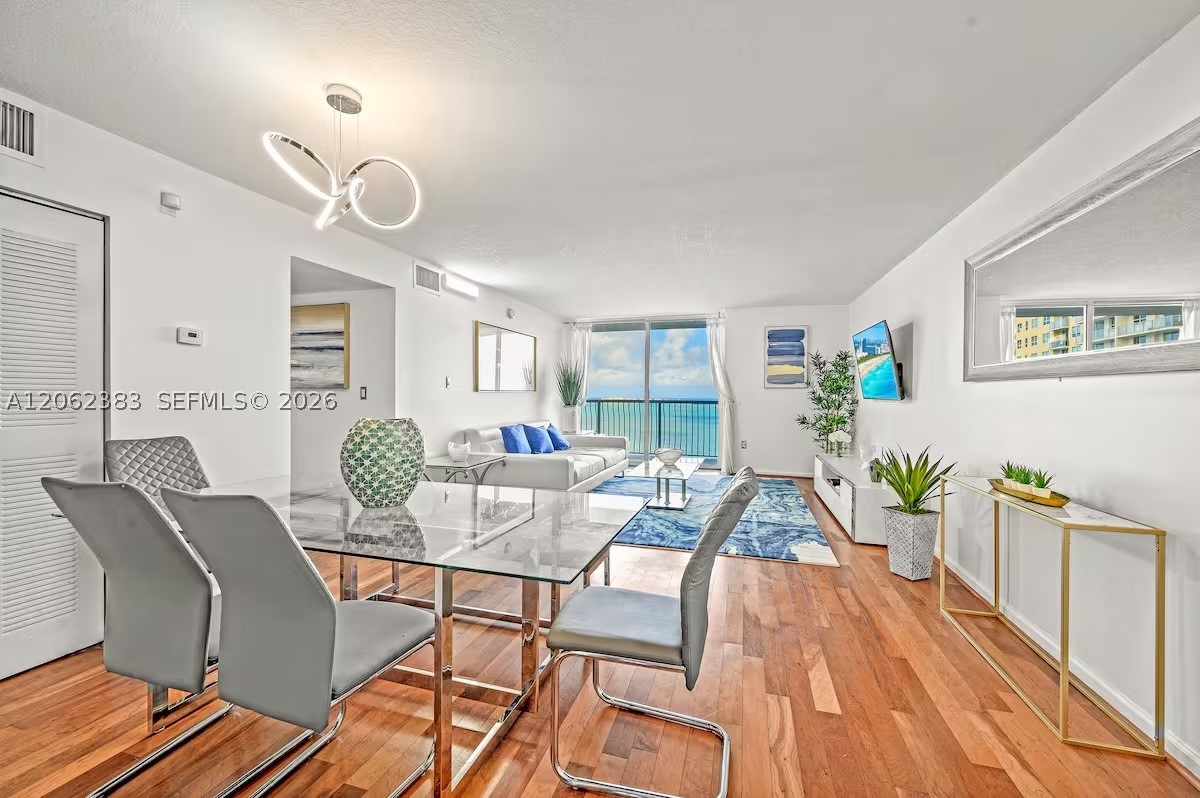 image The Club at Brickell Bay5