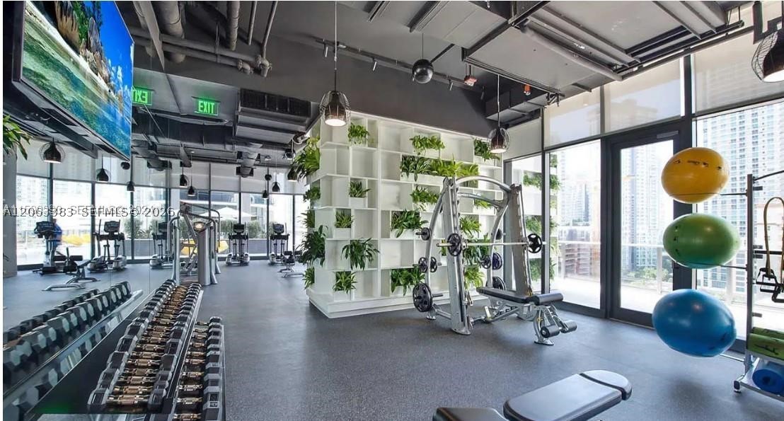 image Brickell Heights West16