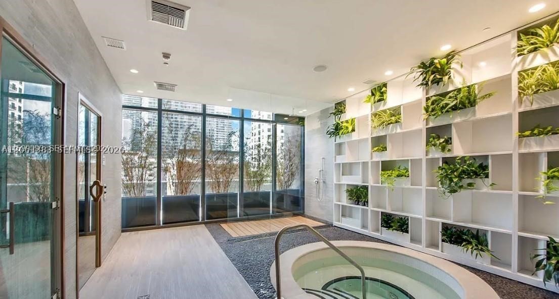 image Brickell Heights West17