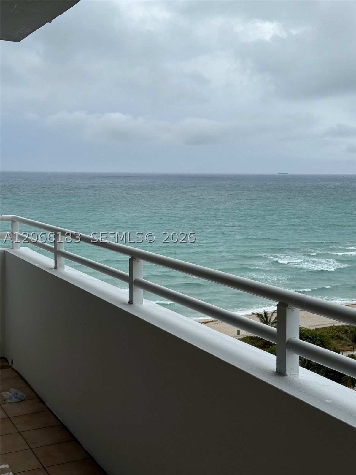 8911 Collins Ave #1103