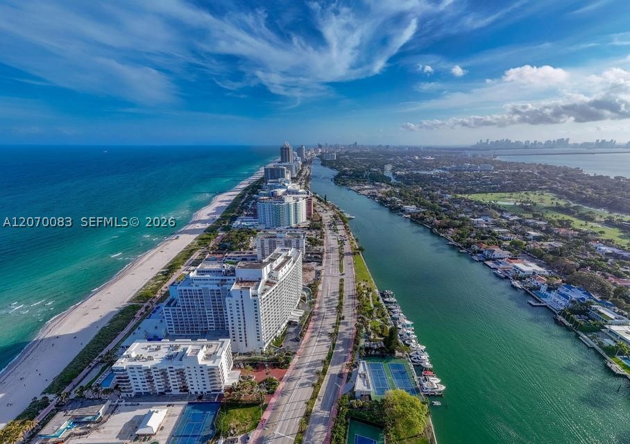 5401 Collins Ave #144