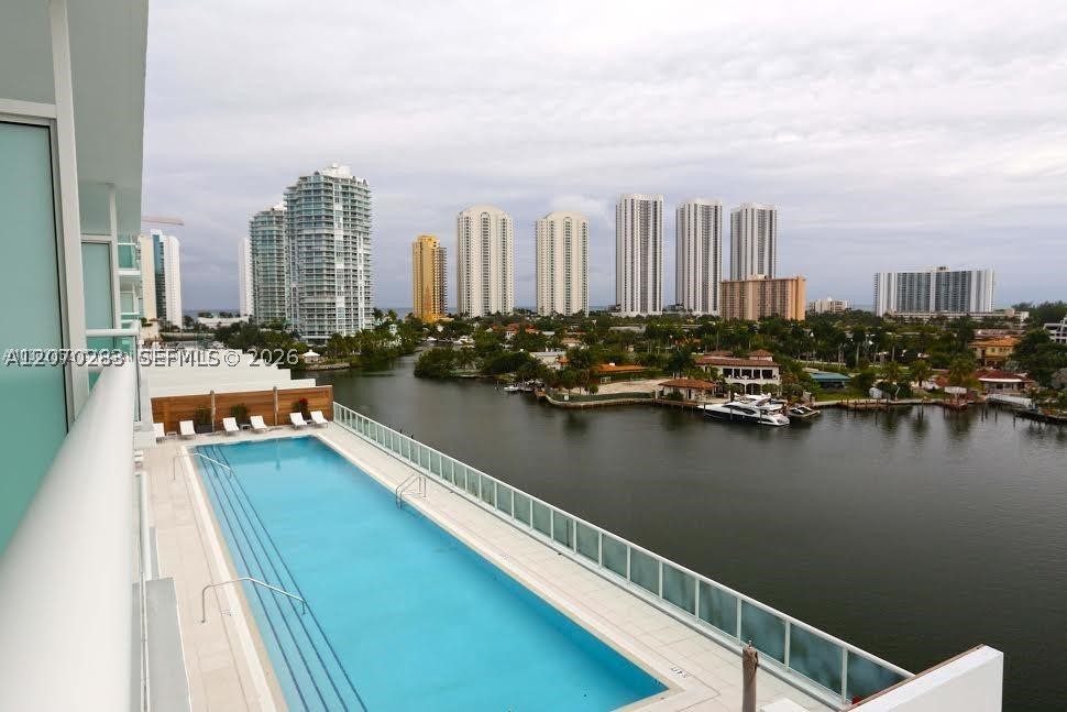 image 400 Sunny Isles10