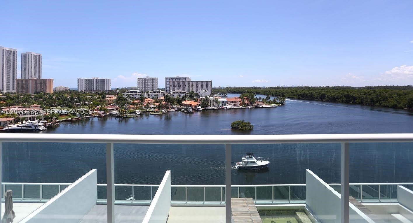 image 400 Sunny Isles12