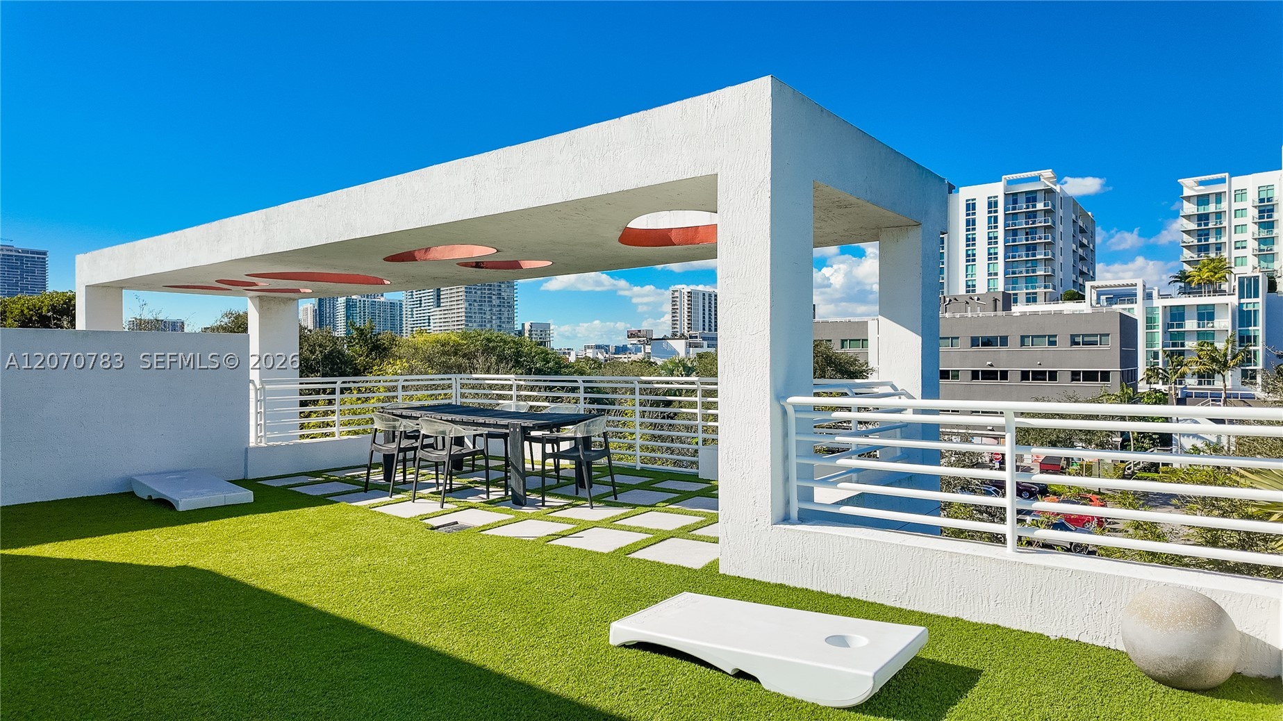 image One Bay Residences15