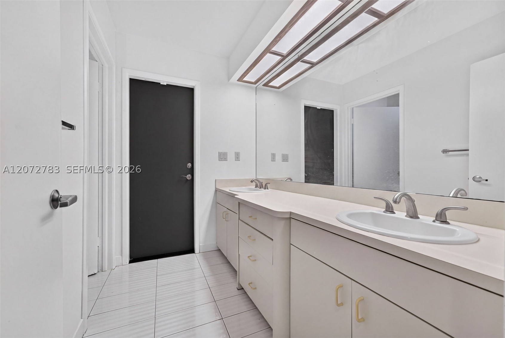 14321 SW 99th Ct Miami, FL 33176