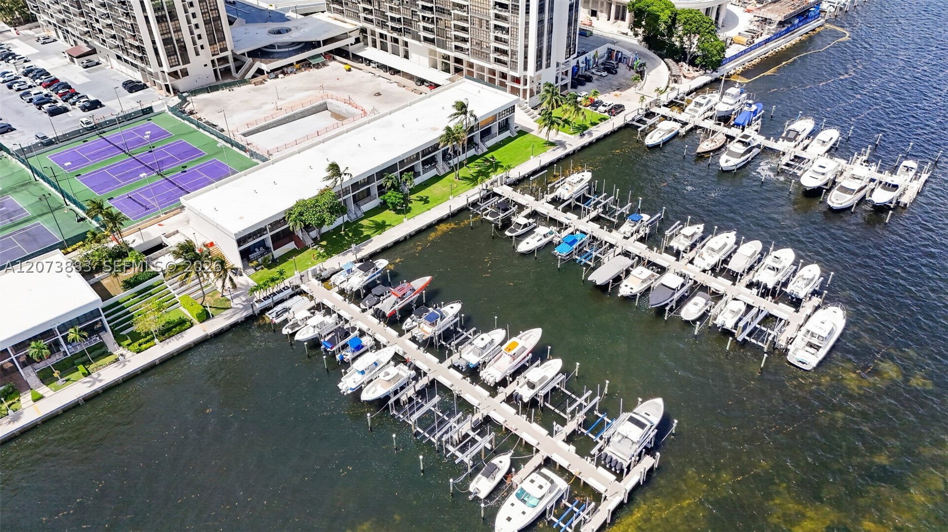 image Brickell Place III0