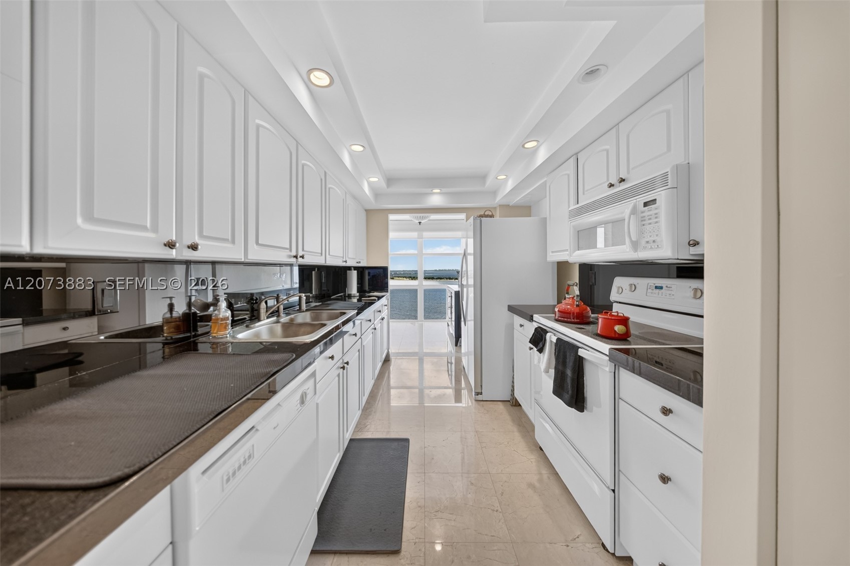 image Brickell Place III17