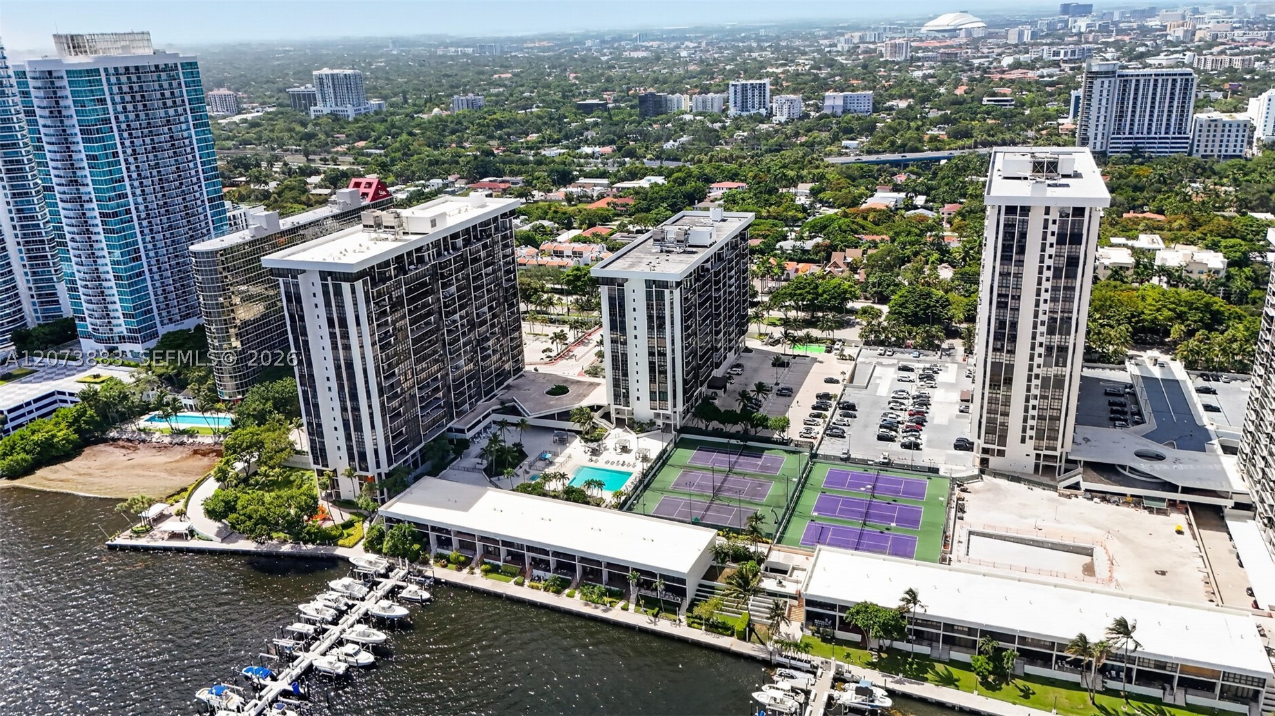 image Brickell Place III3