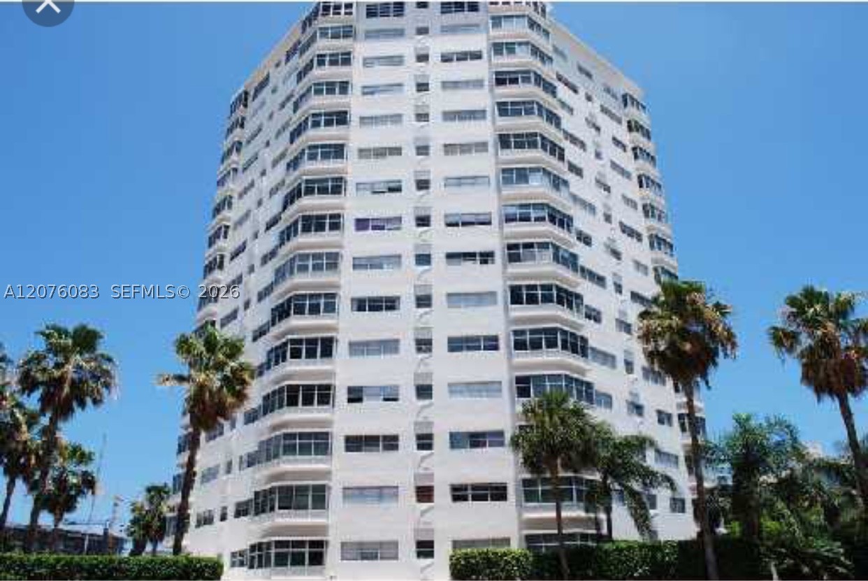 1881 Washington Ave #10G