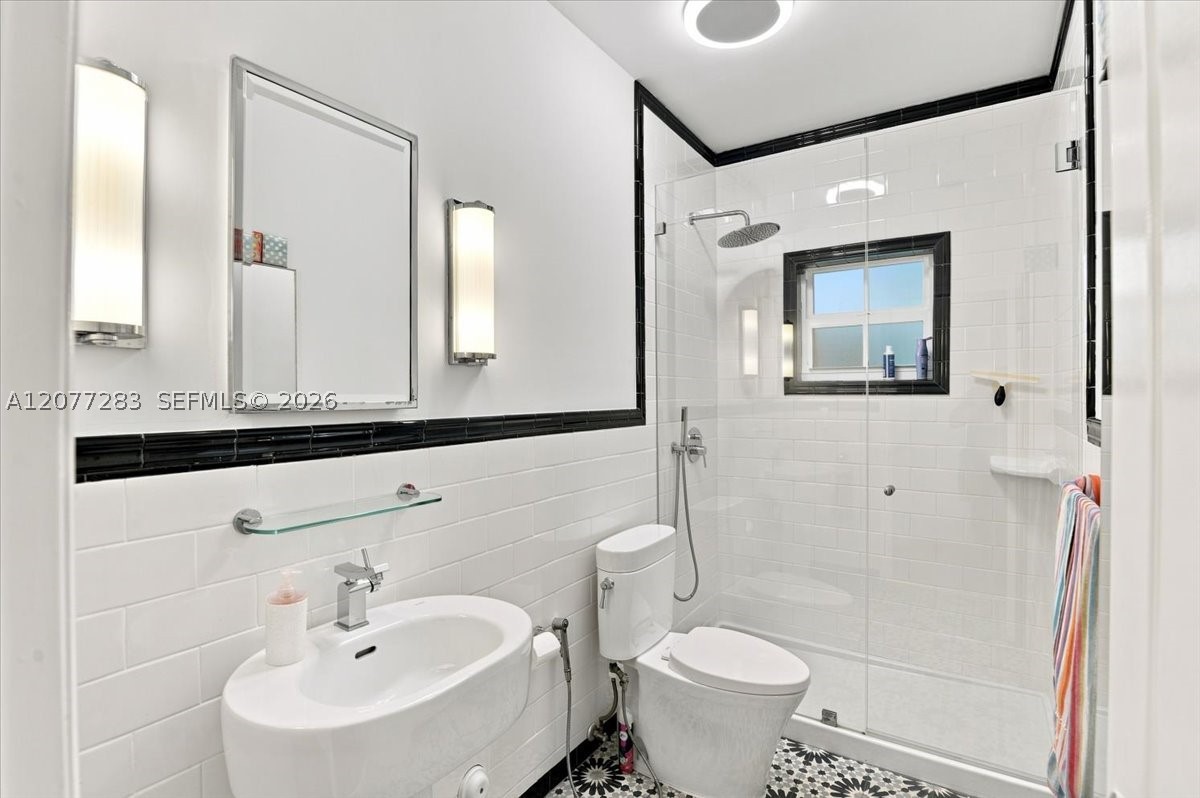 6473 Sunset Dr South Miami, FL 33143