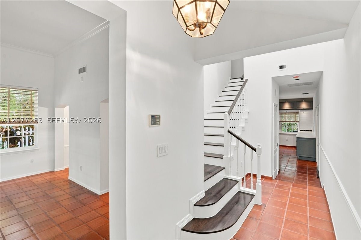 6473 Sunset Dr South Miami, FL 33143