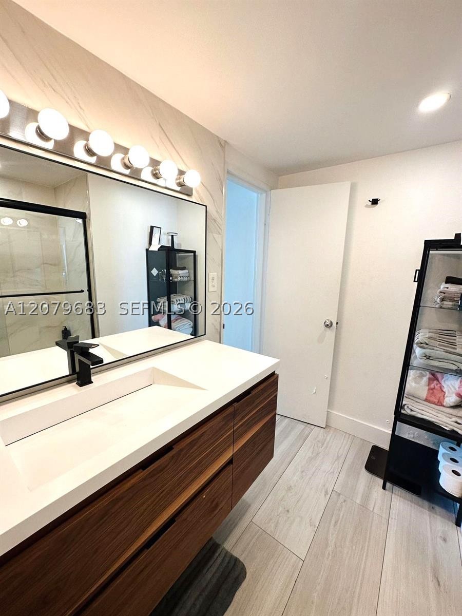 1000 West Ave #PH27 Miami Beach, FL 33139