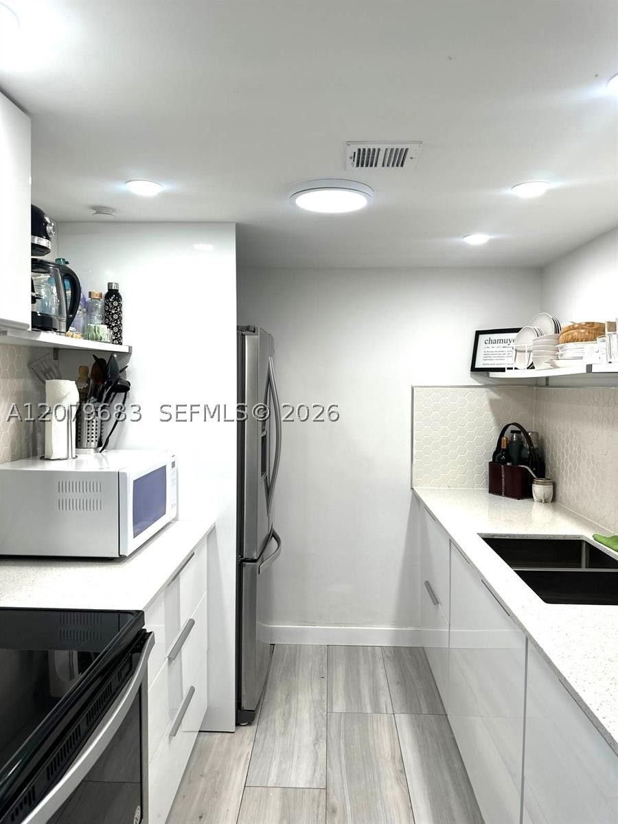 1000 West Ave #PH27 Miami Beach, FL 33139