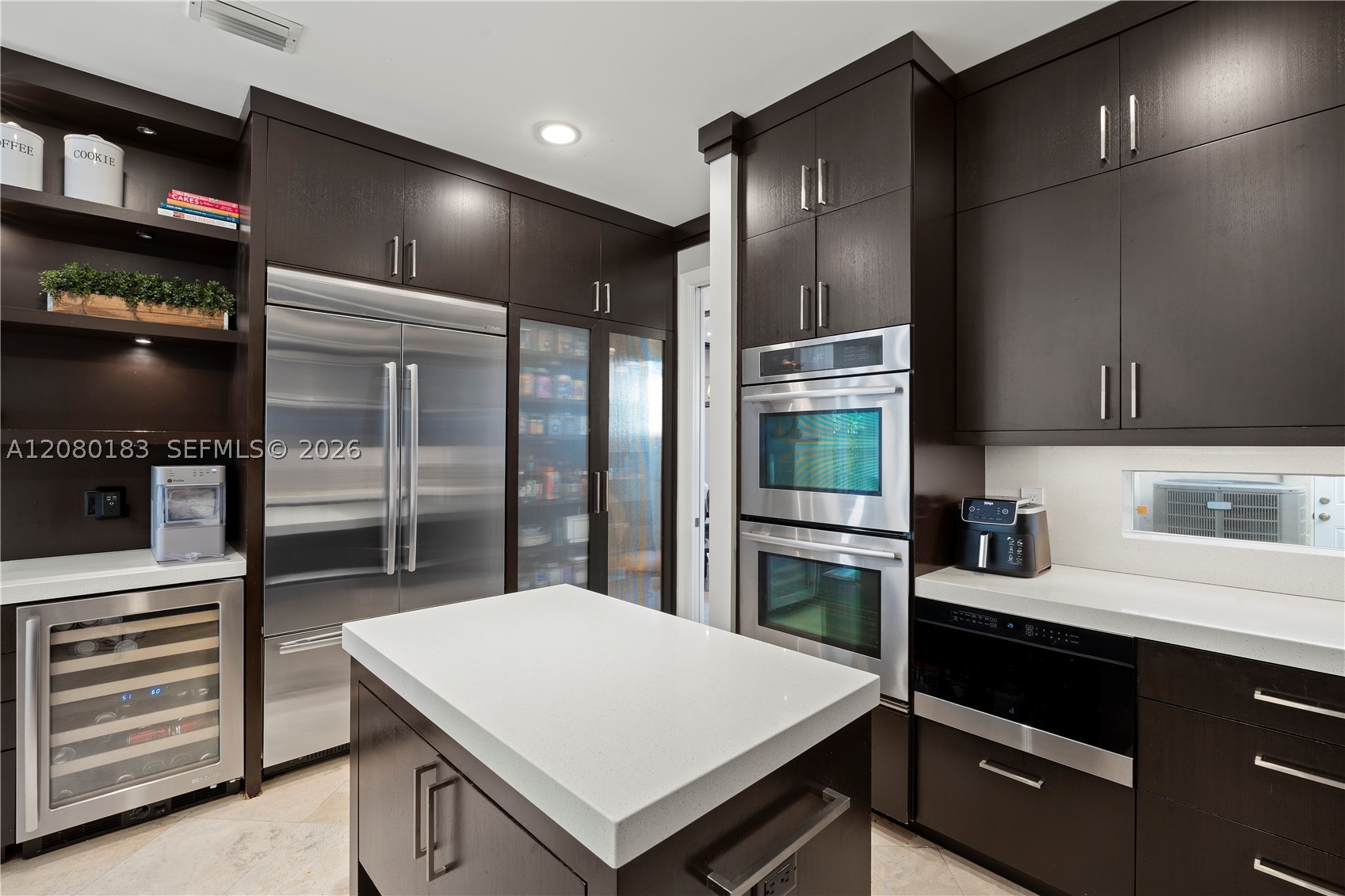 19473 38th Ct Sunny Isles Beach, FL 33160