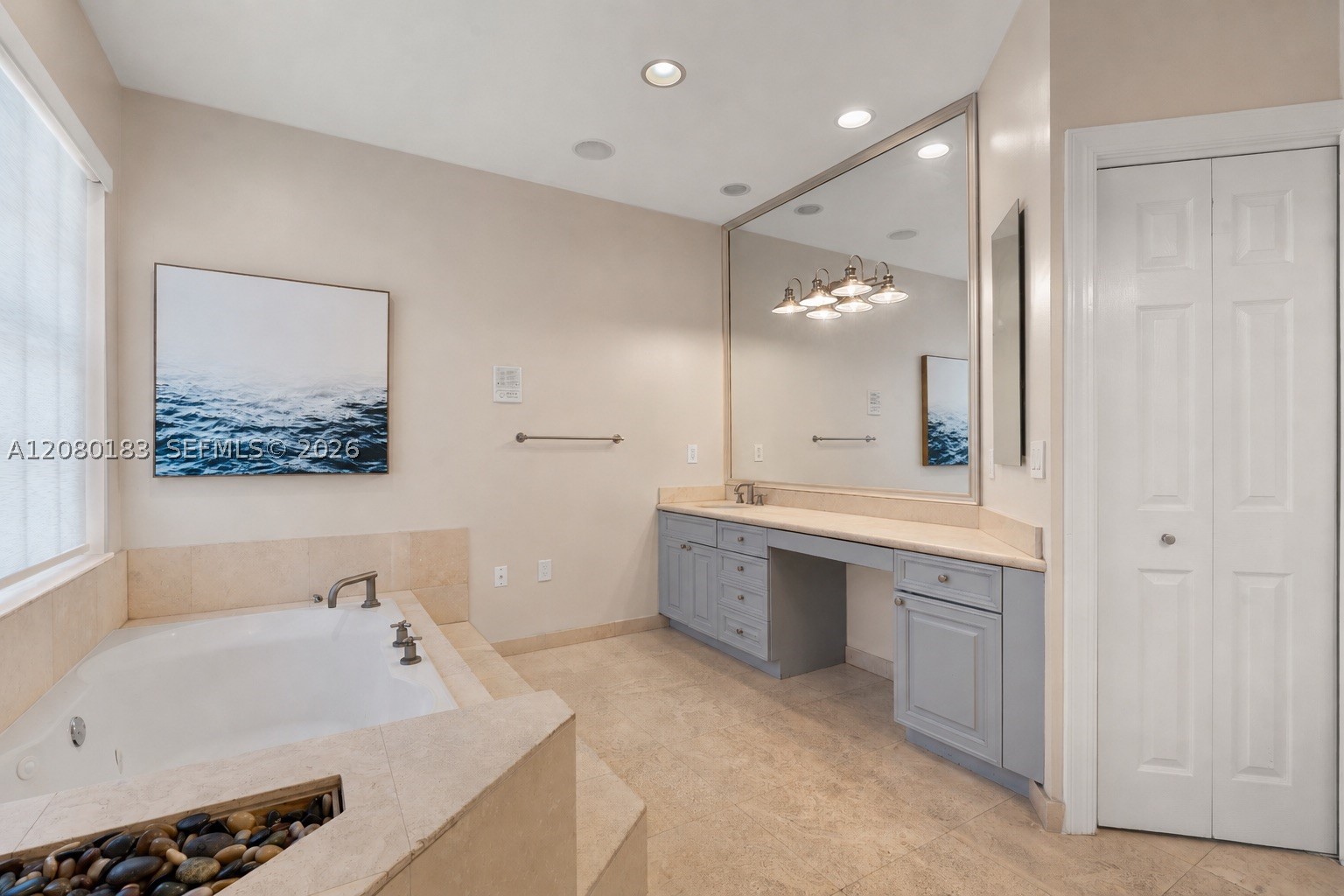 19473 38th Ct Sunny Isles Beach, FL 33160