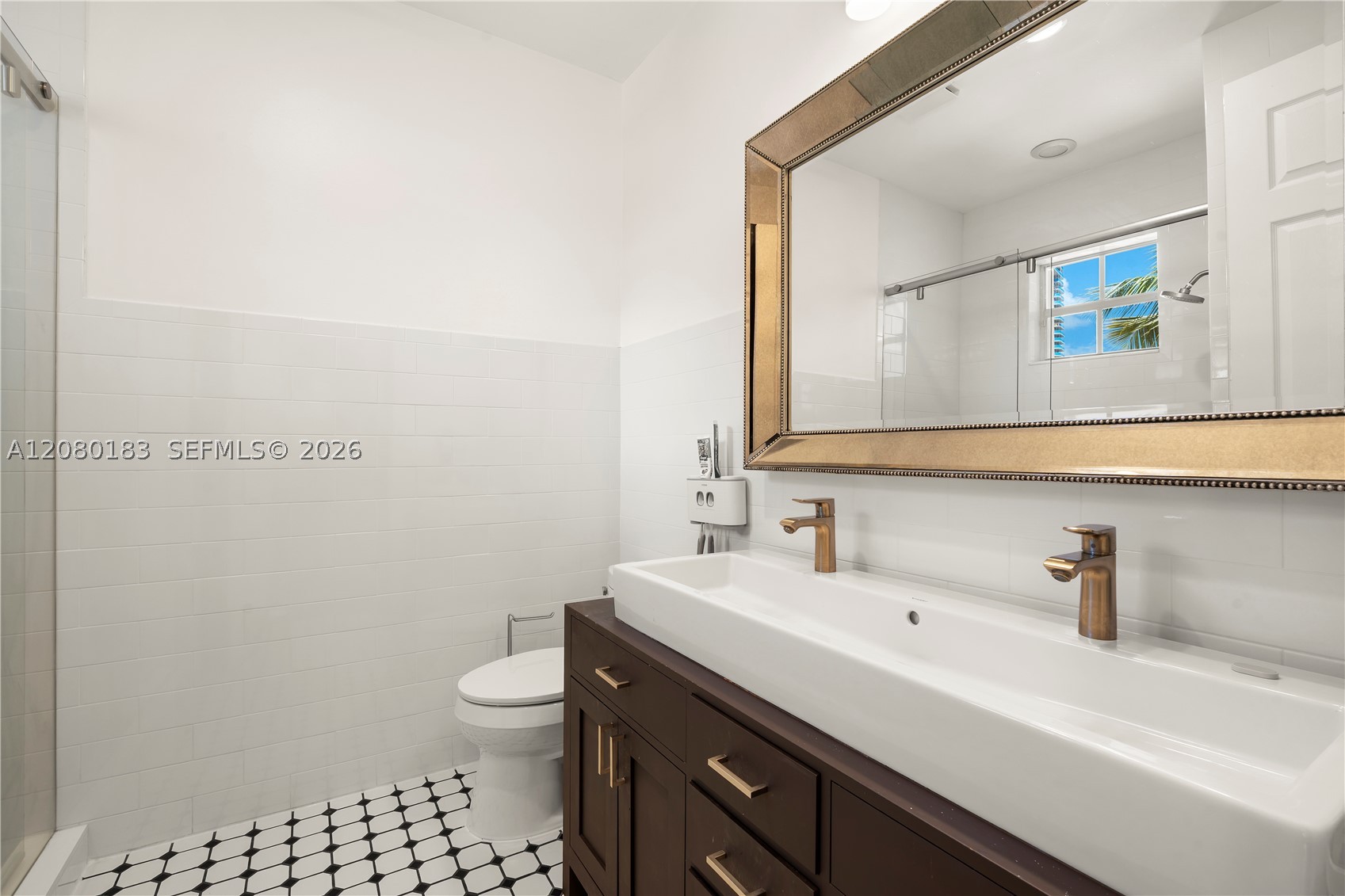 19473 38th Ct Sunny Isles Beach, FL 33160