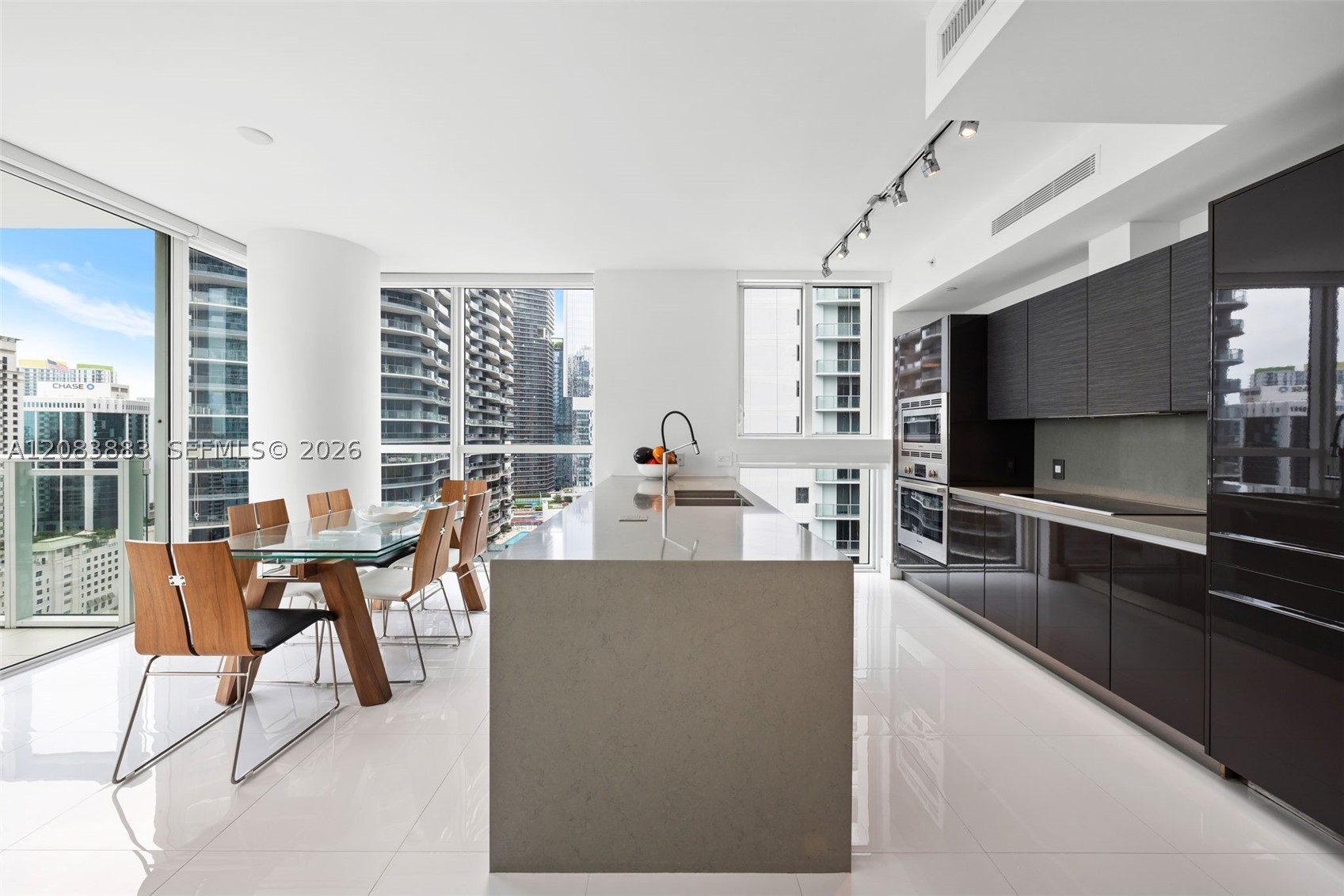 image The Bond on Brickell7