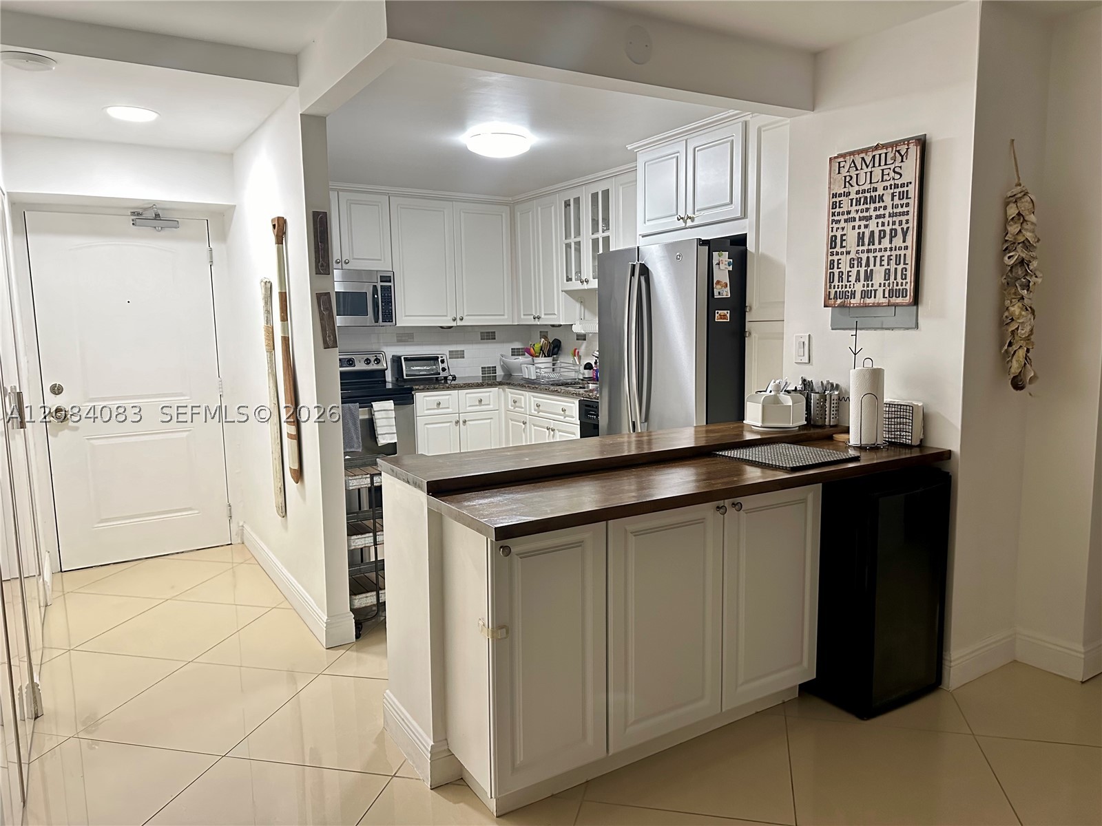 image Arlen House East12