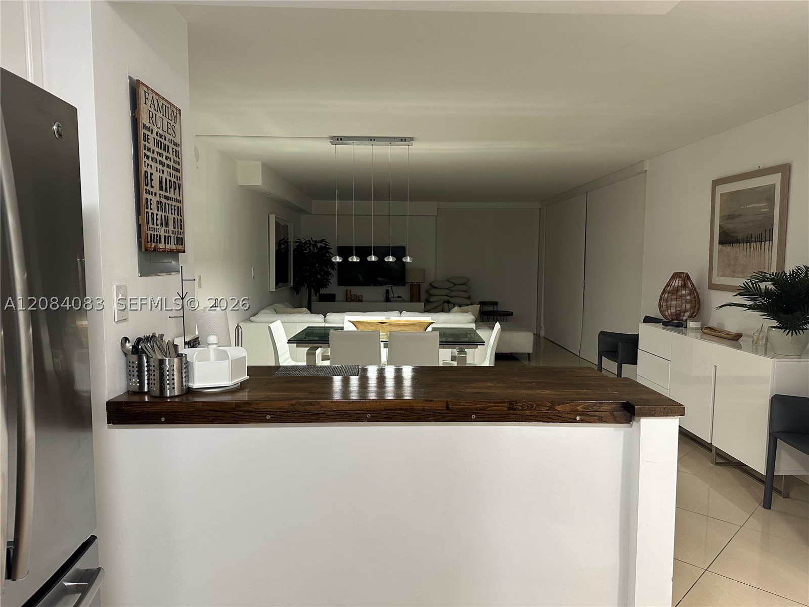 image Arlen House East14