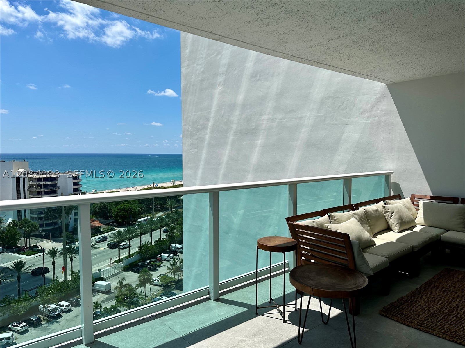 image Arlen House East18