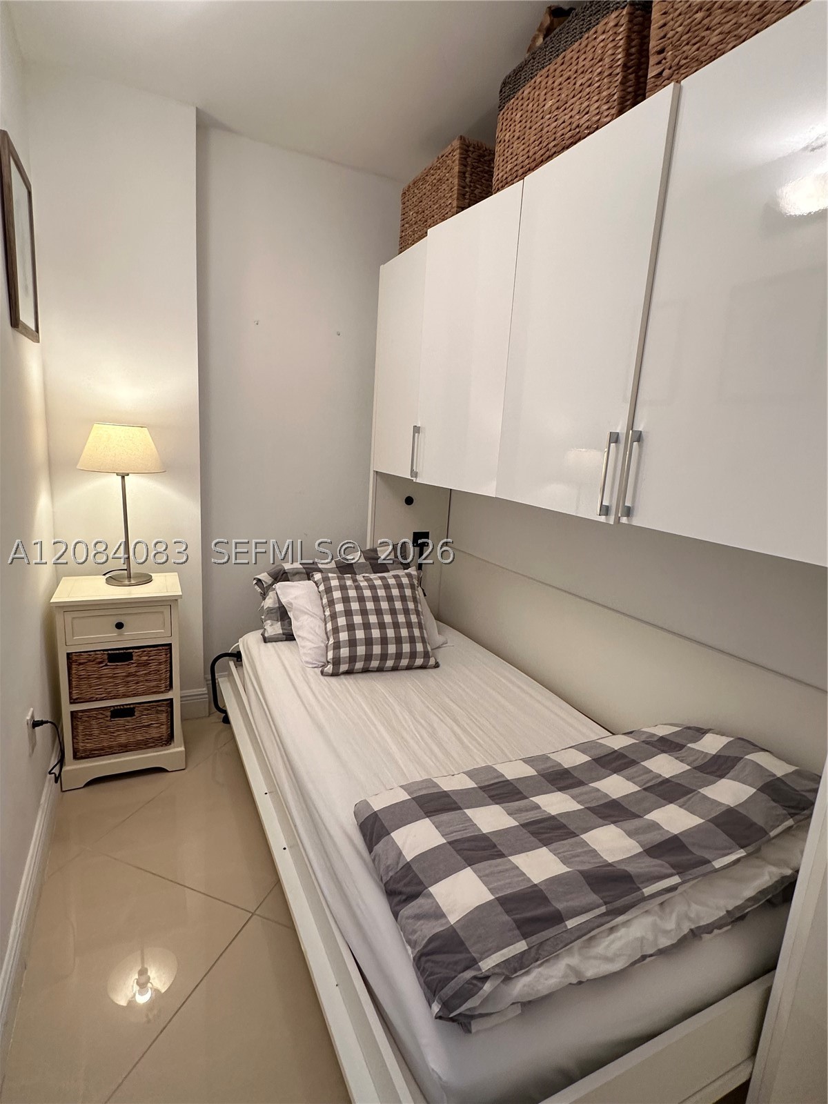 image Arlen House East35