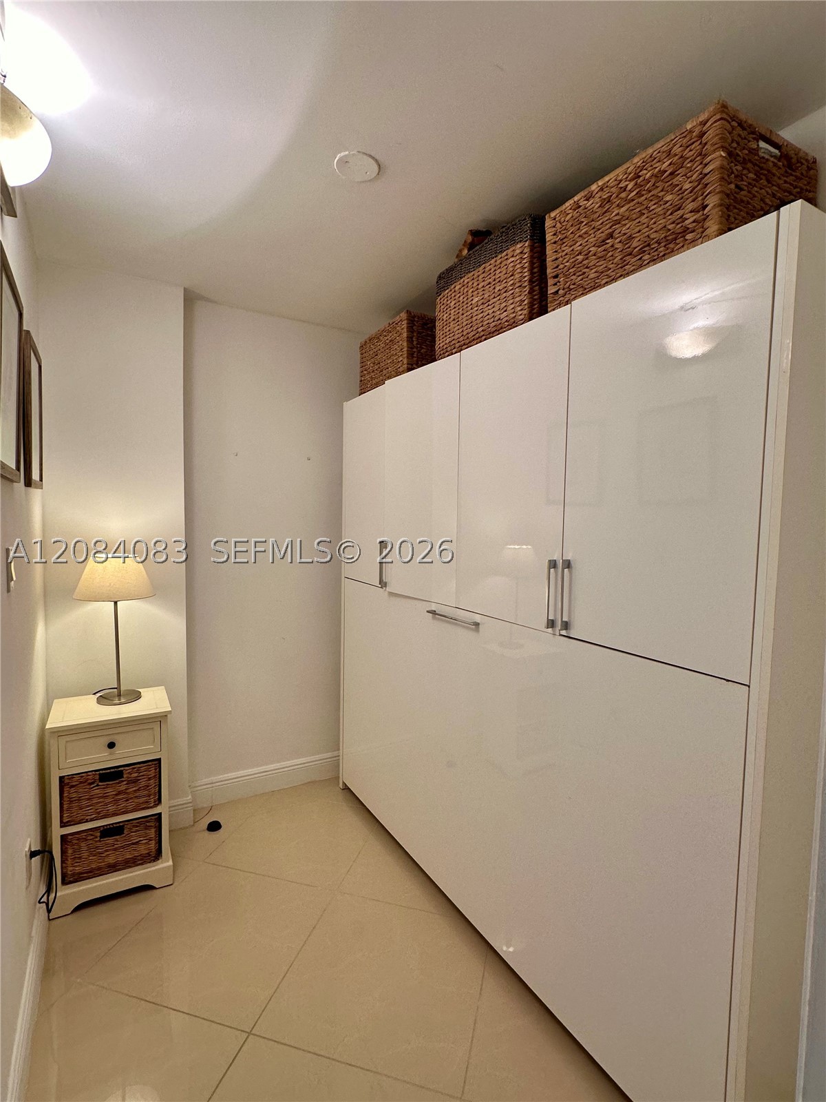 image Arlen House East36