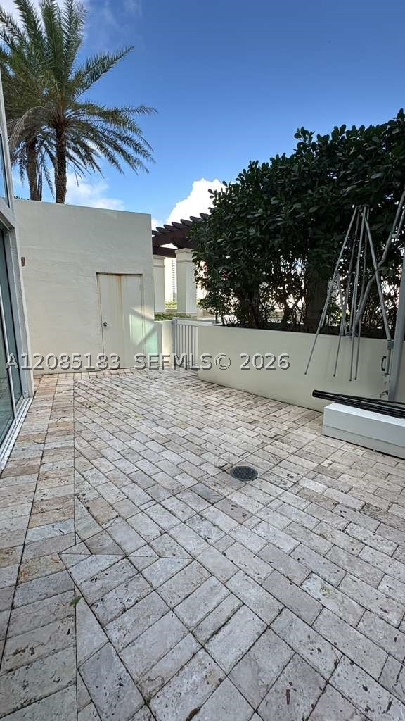 image St Tropez Sunny Isles10